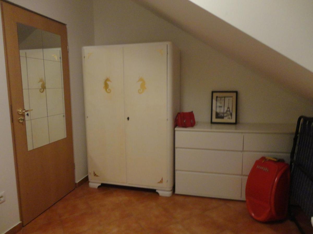 Apartment Gliha Jelsa  Exteriör bild