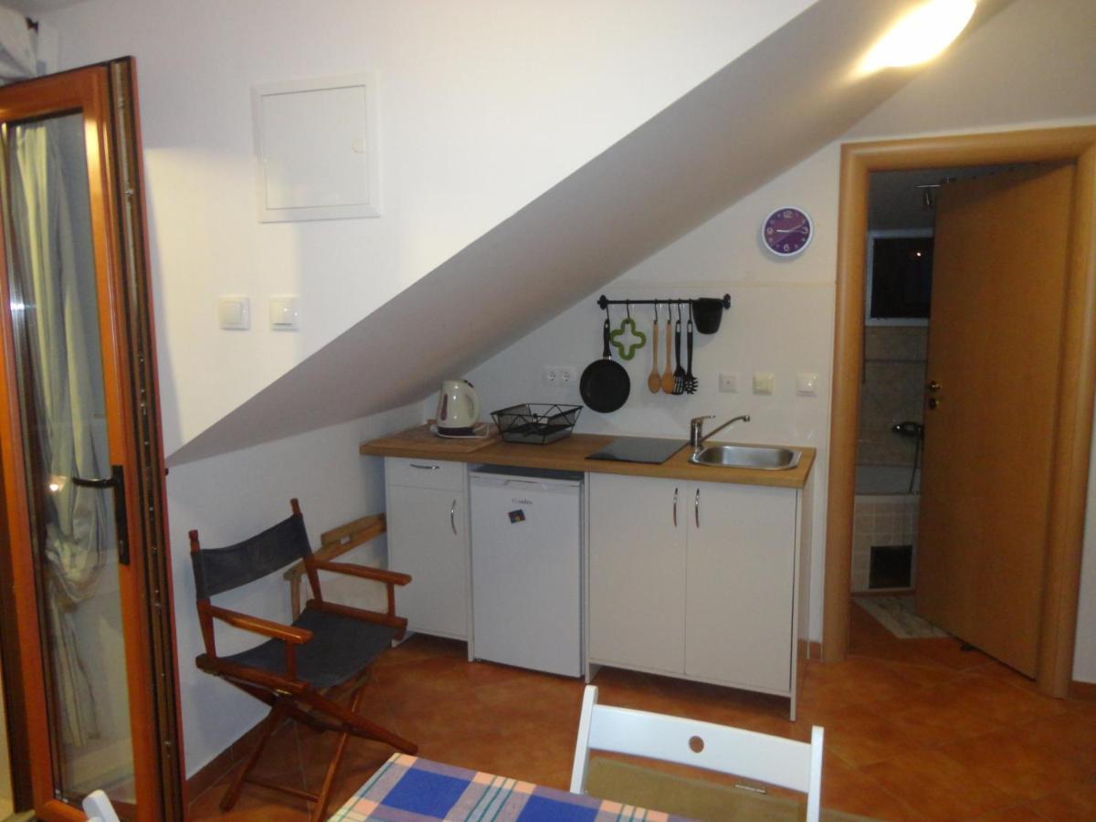 Apartment Gliha Jelsa  Exteriör bild